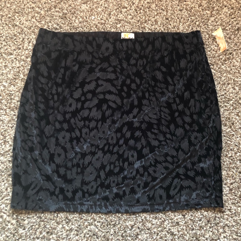 L-skirt